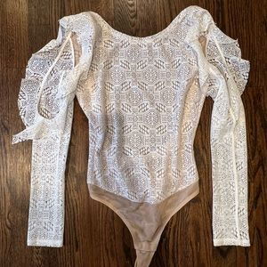 BCBGMAXAZRIA Lace Long Sleeve Open Back Bodysuit